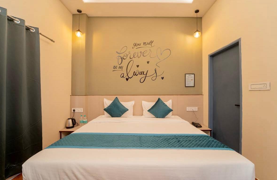 PALM HOTEL-Mansarovar-Jaipur